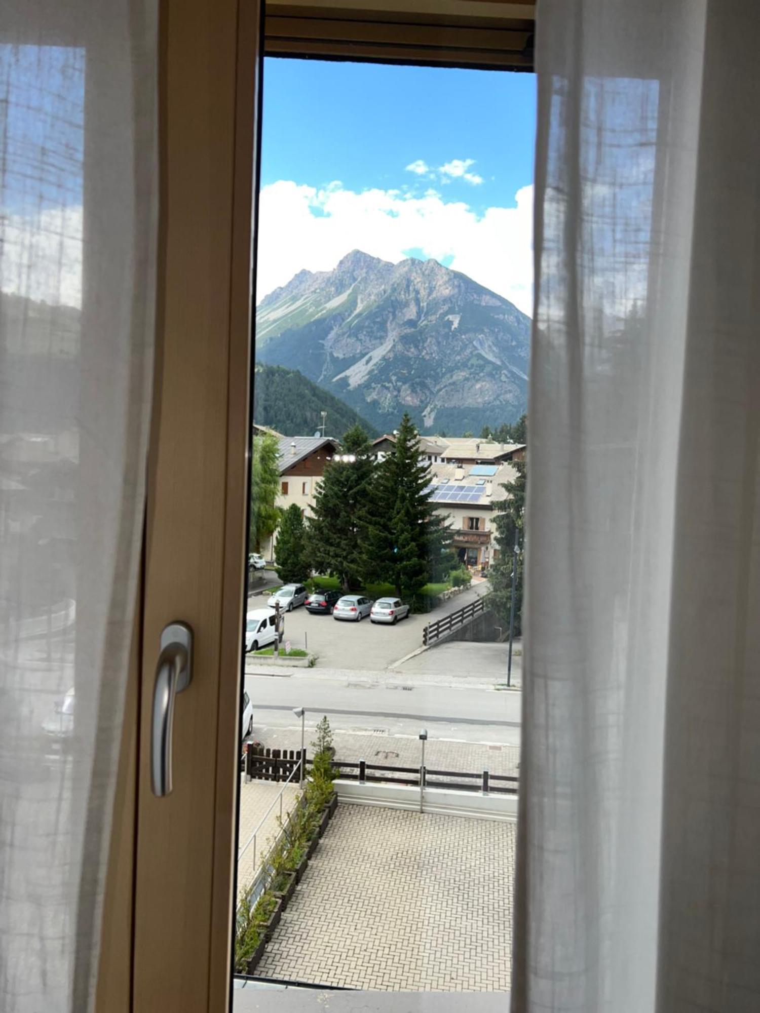 Il Pettirosso - Casa Vacanze Bormio Exteriör bild